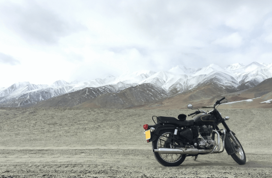 Top Routes to Explore After Choosing a Himalayan 450 Rent in Delhi Service